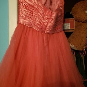 Girls strapless formal dress